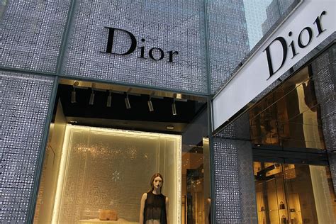 dior das unternehmen|dior company background.